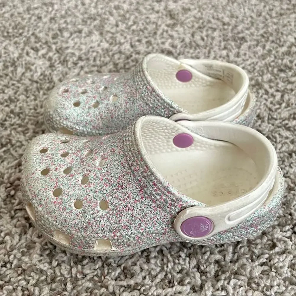 Size 7 / Toddler Girl Crocs Sandals